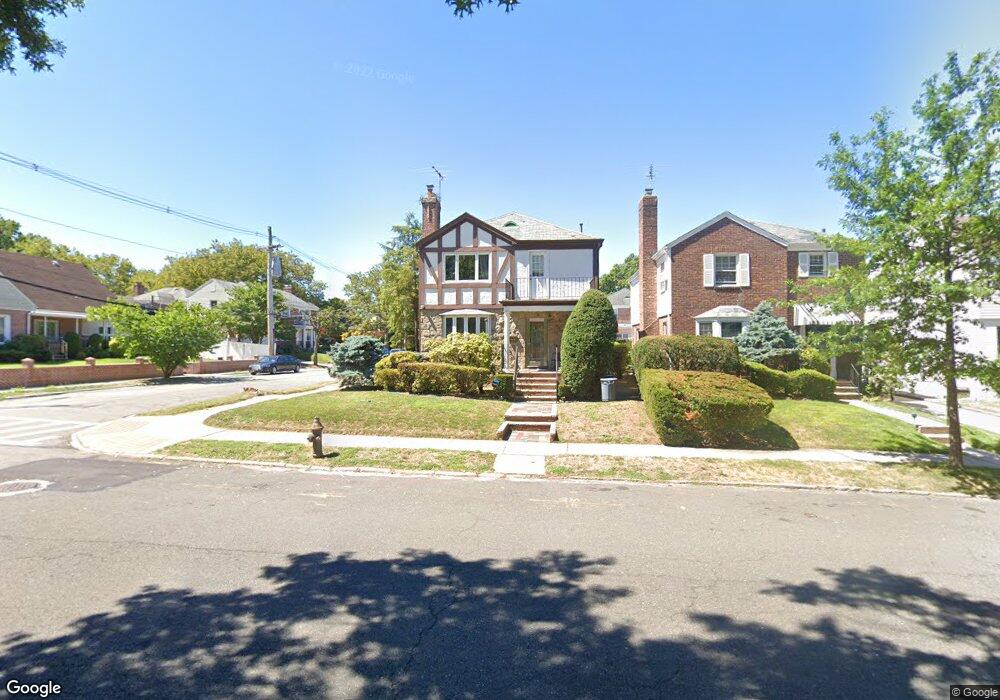 8154 193rd St, Hollis, NY 11423 - photo 1