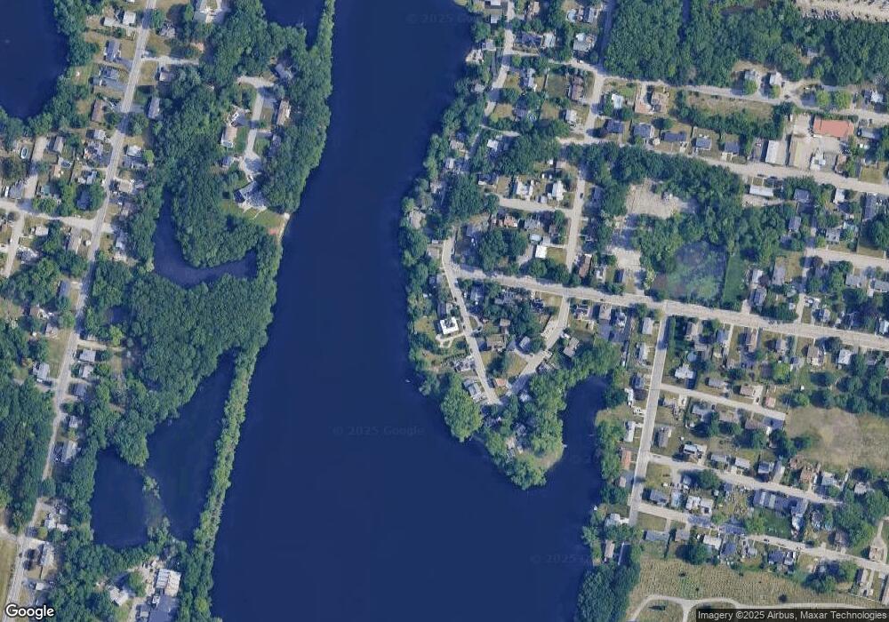 42 Edgewater Dr, Blackstone, MA 01504 - photo 1