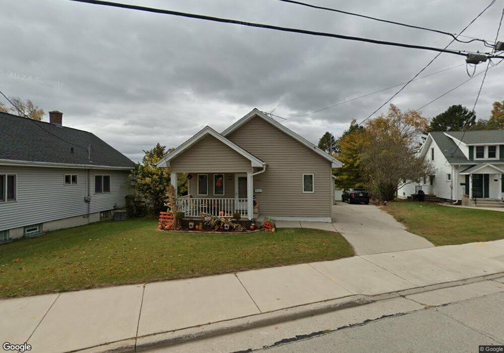 2906 Forest Ave, Two Rivers, WI 54241 - photo 1