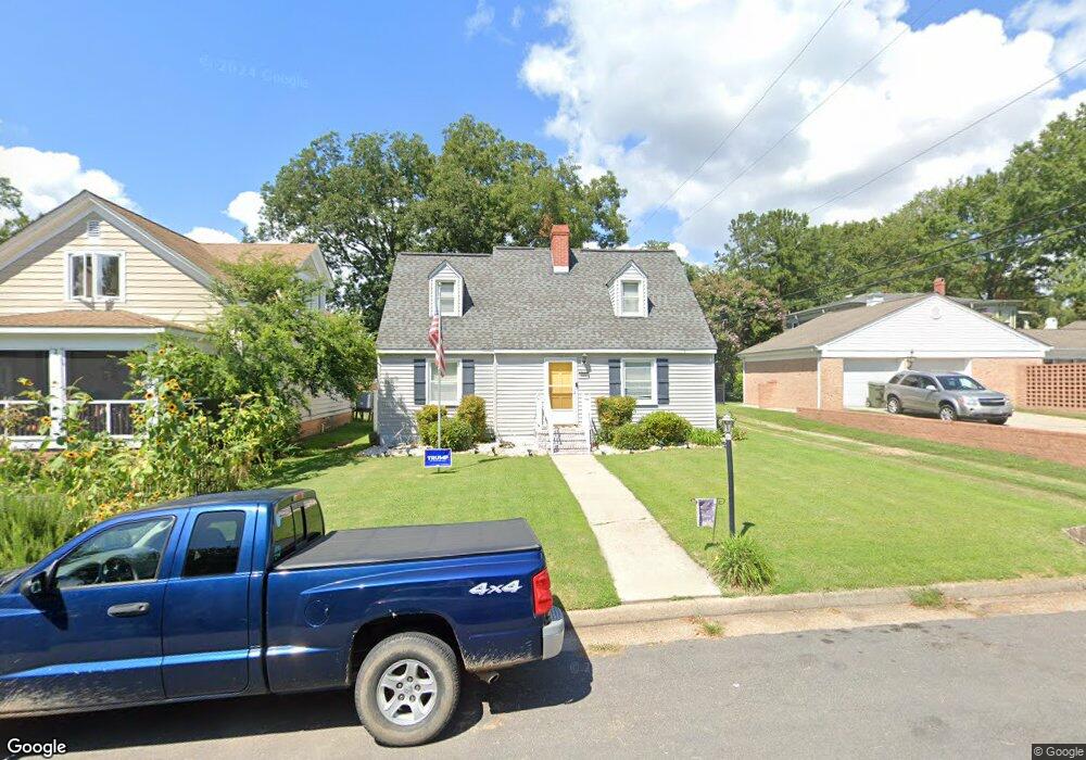 329 2nd St, West Point, VA 23181 - photo 1