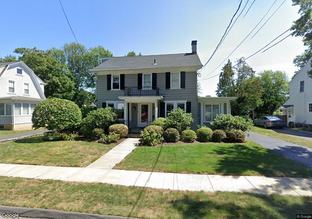 81 Brookview Ave, Fairfield, CT 06825 - photo 1