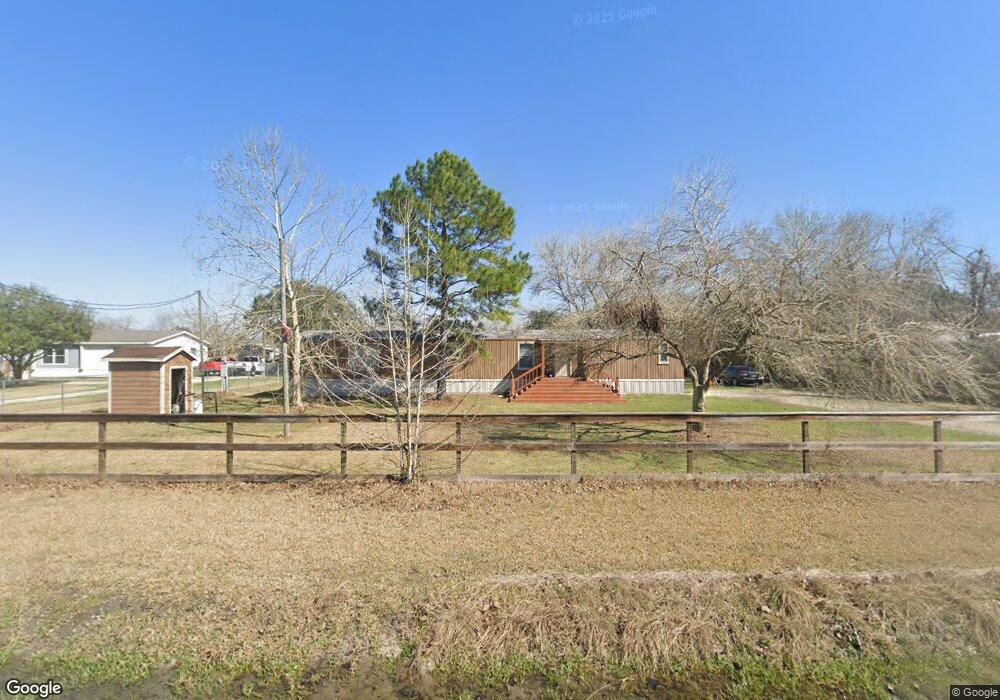 818 Childs St, Alvin, TX 77511 - photo 1