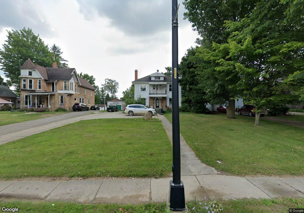 520 E Huron Ave, Bad Axe, MI 48413 - photo 1