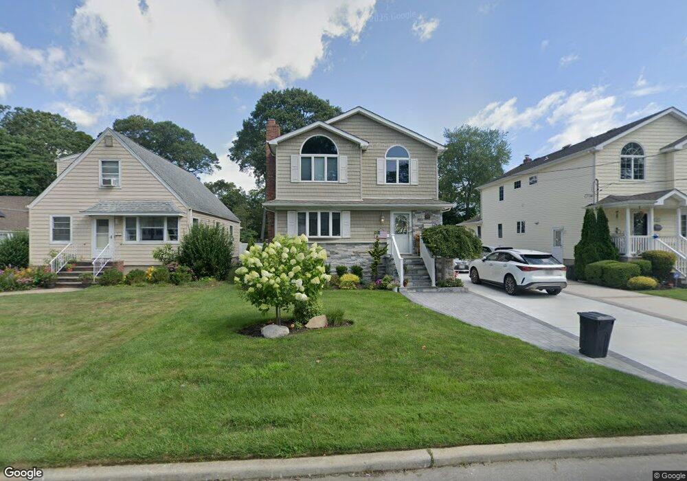 2945 Ewell Place, Wantagh, NY 11793 - photo 1
