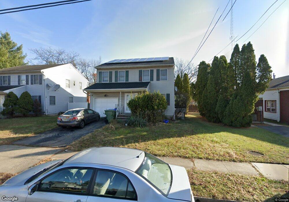 13 Lake View Blvd, Edison, NJ 08817 - photo 1