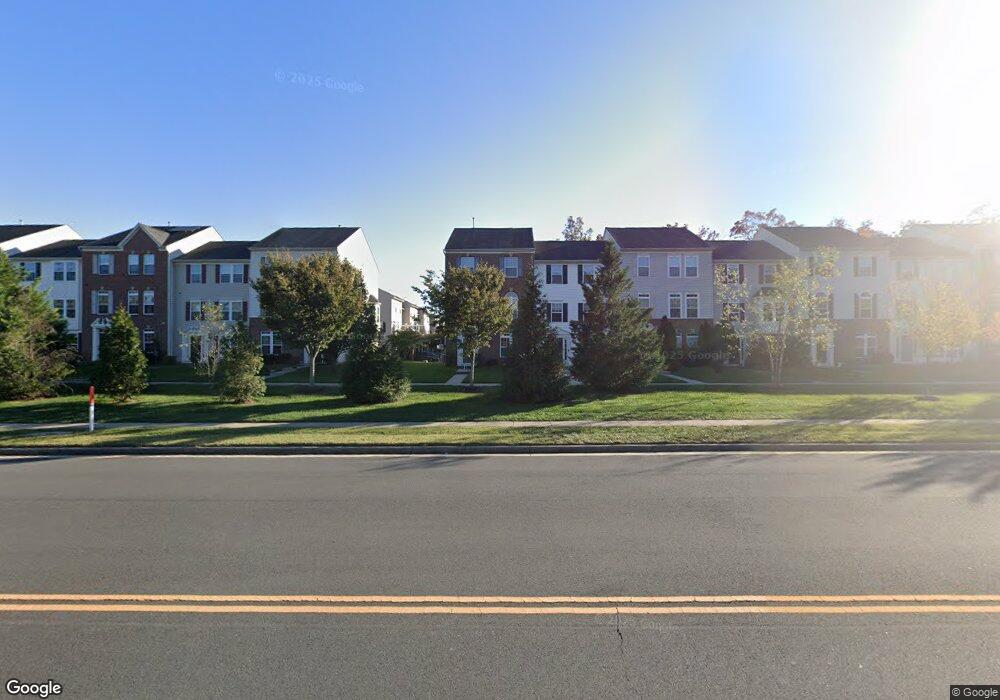 42989 Edgewater St, Chantilly, VA 20152 - photo 1