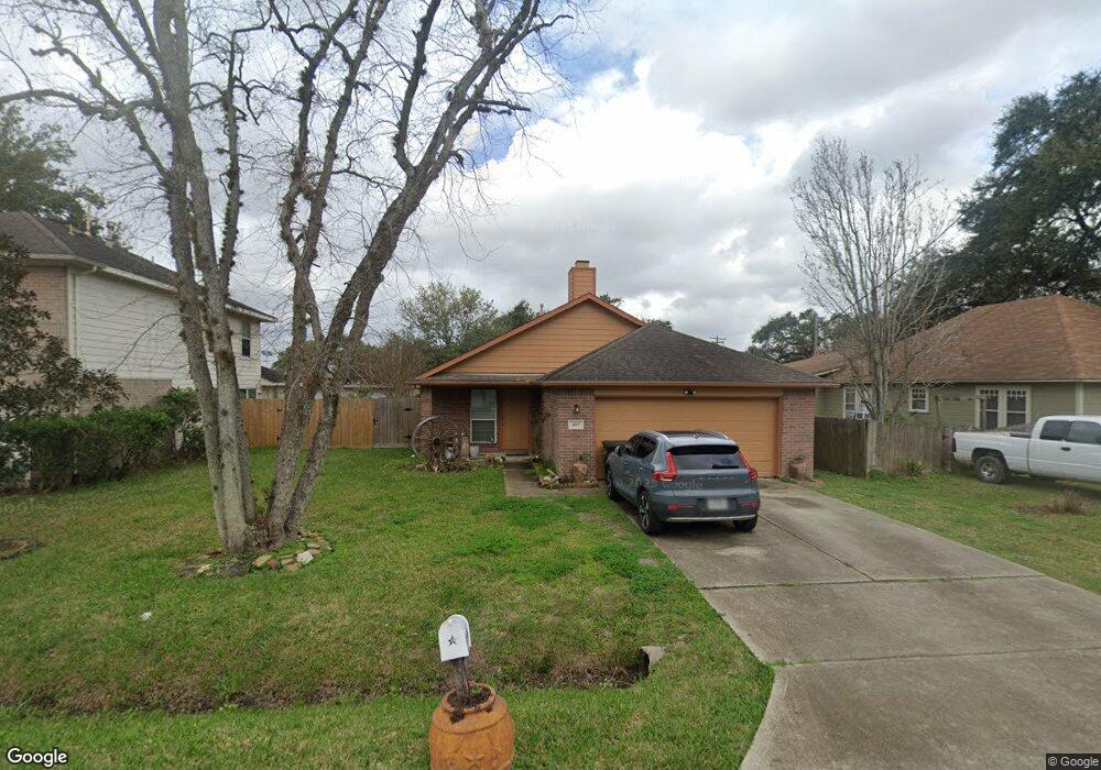 207 E Bell St, Alvin, TX 77511 - photo 1
