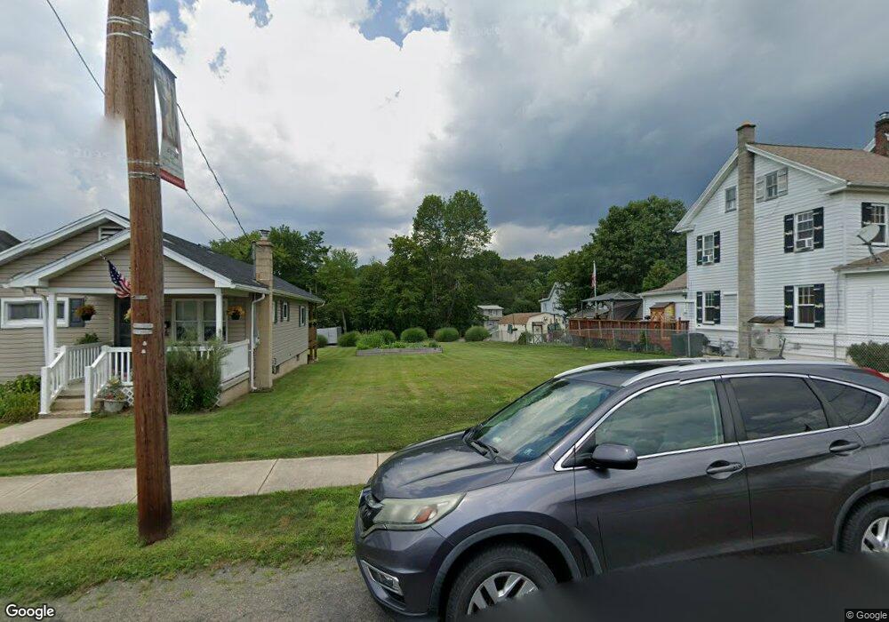 611 Lehigh St, Jim Thorpe, PA 18229 - photo 1