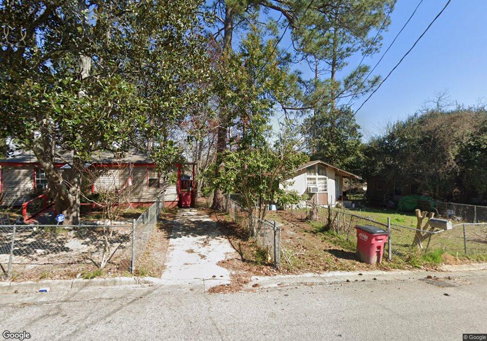 65 Parker St, Mc Rae, GA 31055 - photo 1