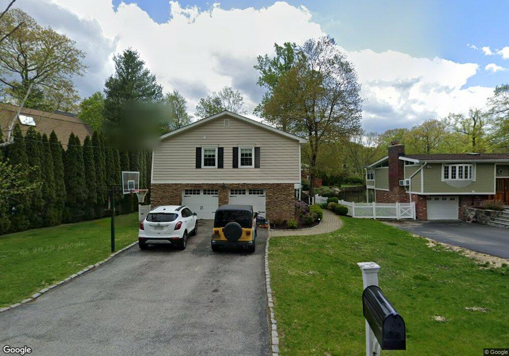 256 Lake Shore Dr, Pleasantville, NY 10570 - photo 1