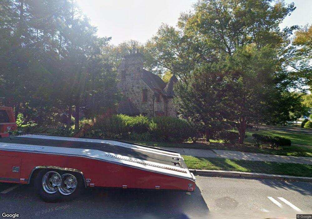 513 Sunset Rd, Reading, PA 19611 - photo 1