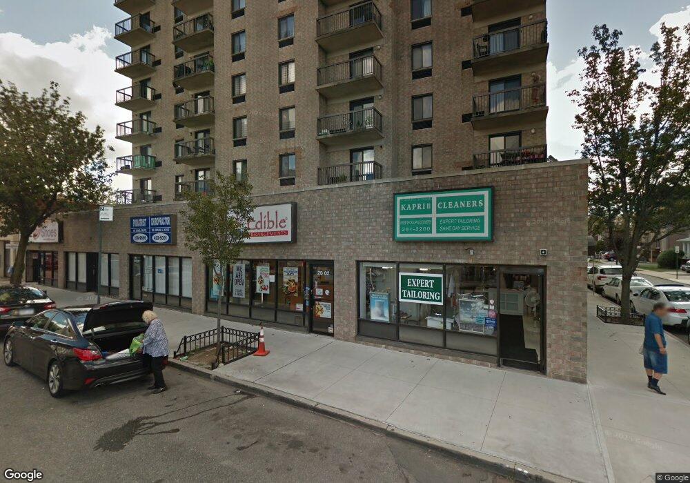 21302 42nd Ave unit 5F, Bayside, NY 11361 - photo 1