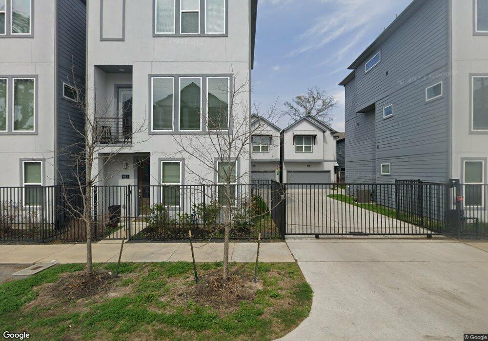 912 W 35th St unit B, Houston, TX 77018 - photo 1