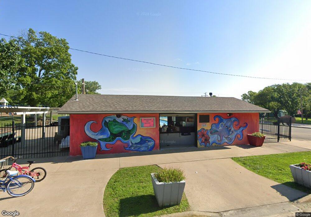 701 Maple St, Overbrook, KS 66524 - photo 1