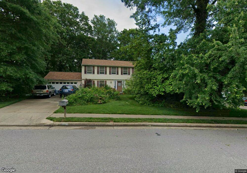 9812 Summerday Dr, Burke, VA 22015 - photo 1