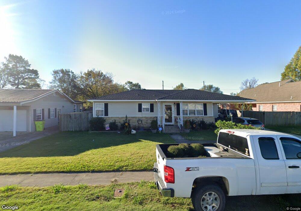 217 W 19th St, Stuttgart, AR 72160 - photo 1