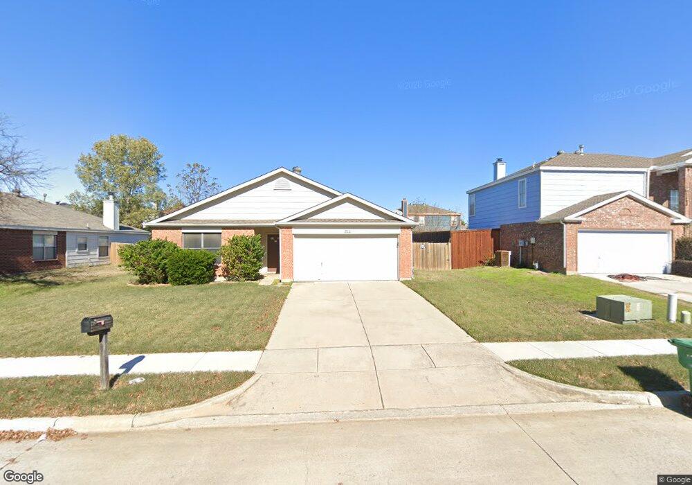 916 Wintercreek Dr, Denton, TX 76210 - photo 1