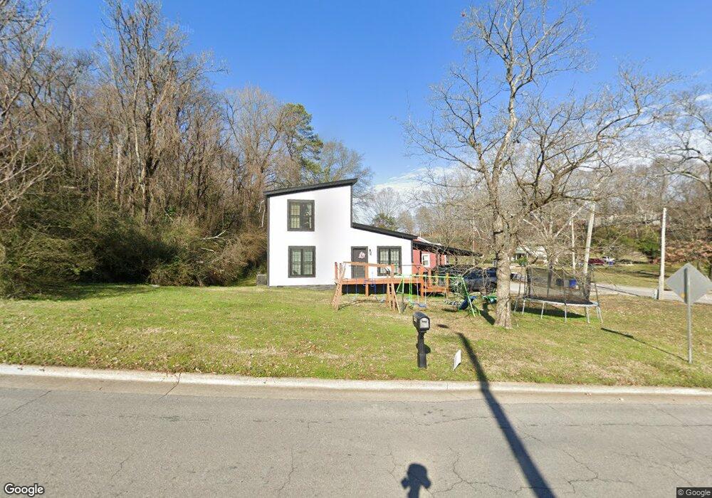 945 E Mobile St, Florence, AL 35630 - photo 1