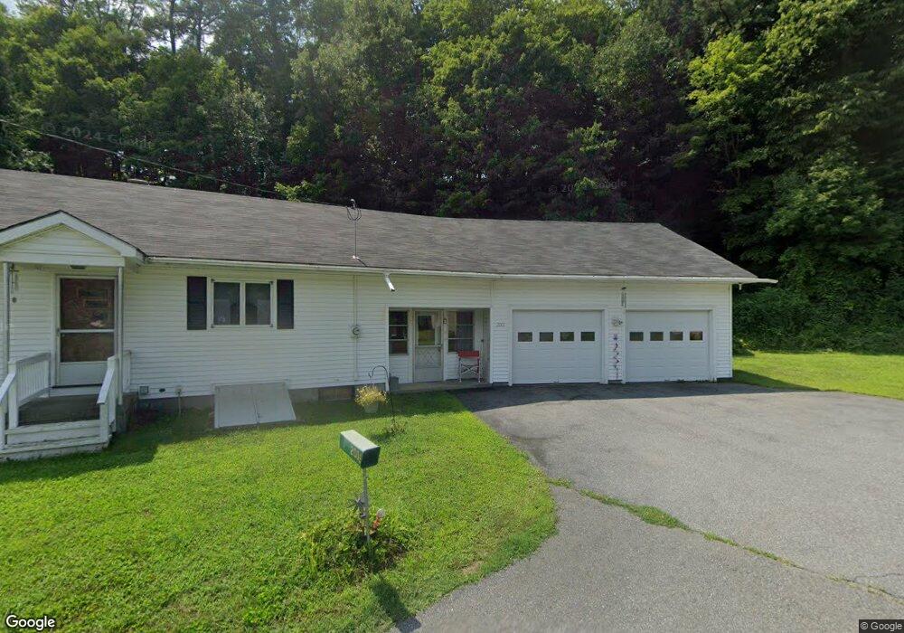 200 Fern St, Hartford, VT 05047 - photo 1