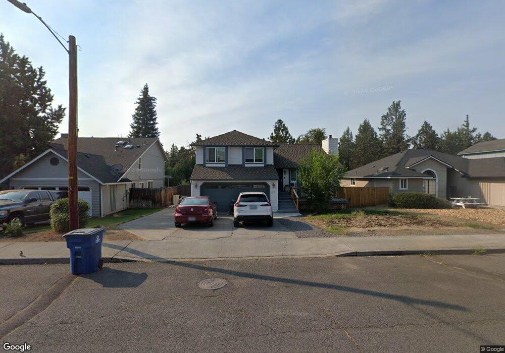 1705 NE Hollow Tree Ln, Bend, OR 97701 - photo 1