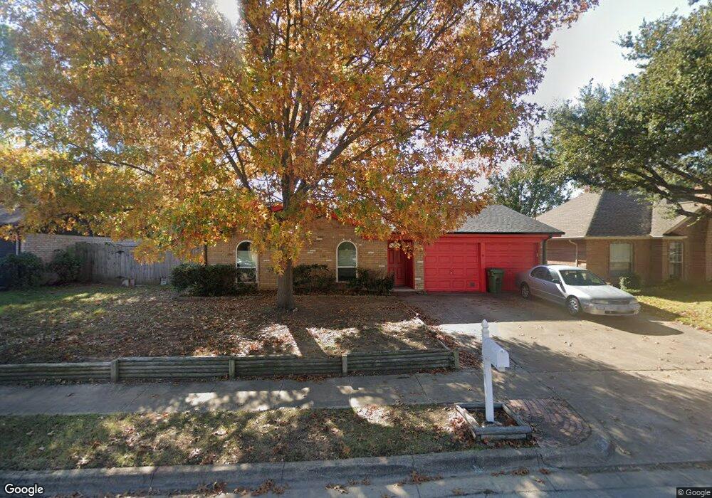 1924 Schumac Ln, Bedford, TX 76022 - photo 1