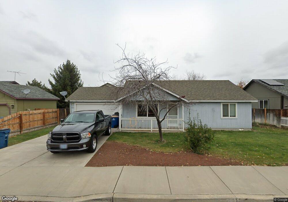 2837 SW Lava Ave, Redmond, OR 97756 - photo 1