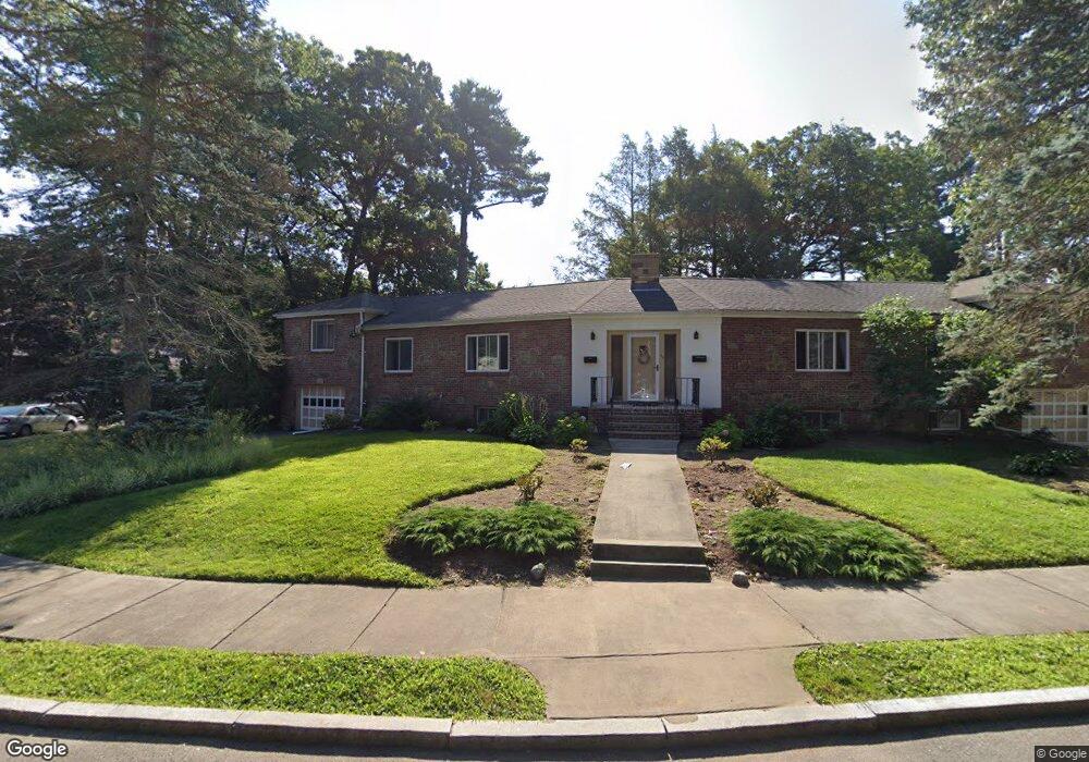 40 Bencliffe Cir unit 1, Auburndale, MA 02466 - photo 1