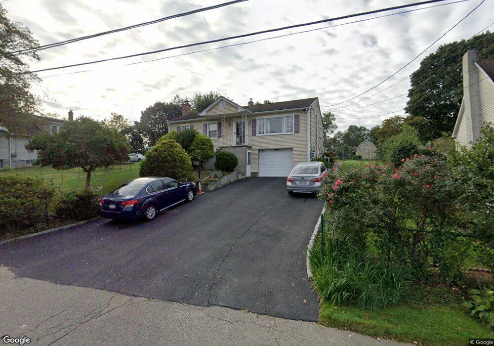 11 Elm St, Cortlandt Manor, NY 10567 - photo 1