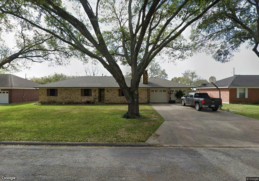 609 Todd St, East Bernard, TX 77435 - photo 1