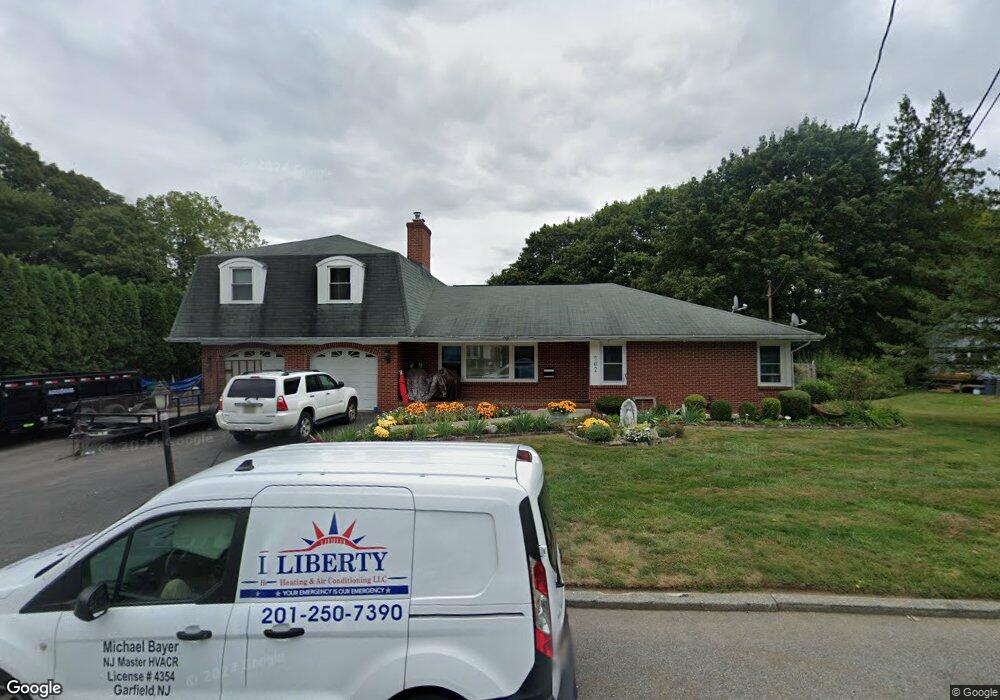 702 E Valley View Ave, Hackettstown, NJ 07840 - photo 1