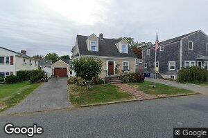 81 Eustis Ave, Newport, RI 02840