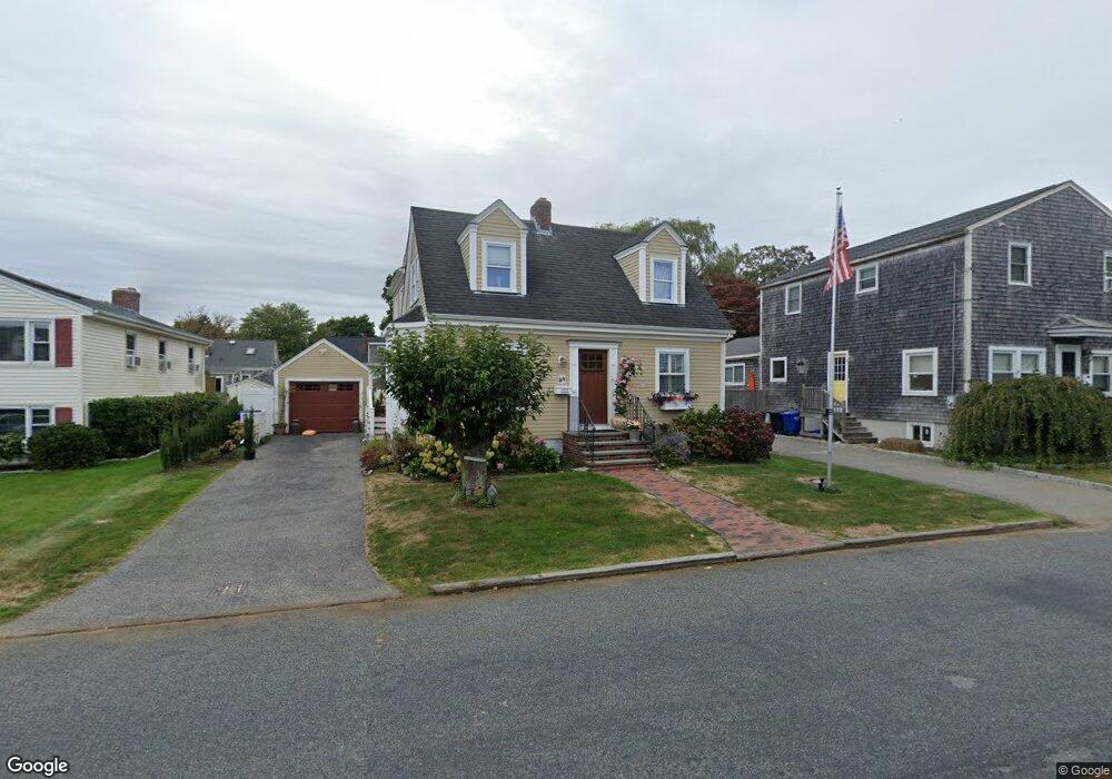 81 Eustis Ave, Newport, RI 02840 - photo 1