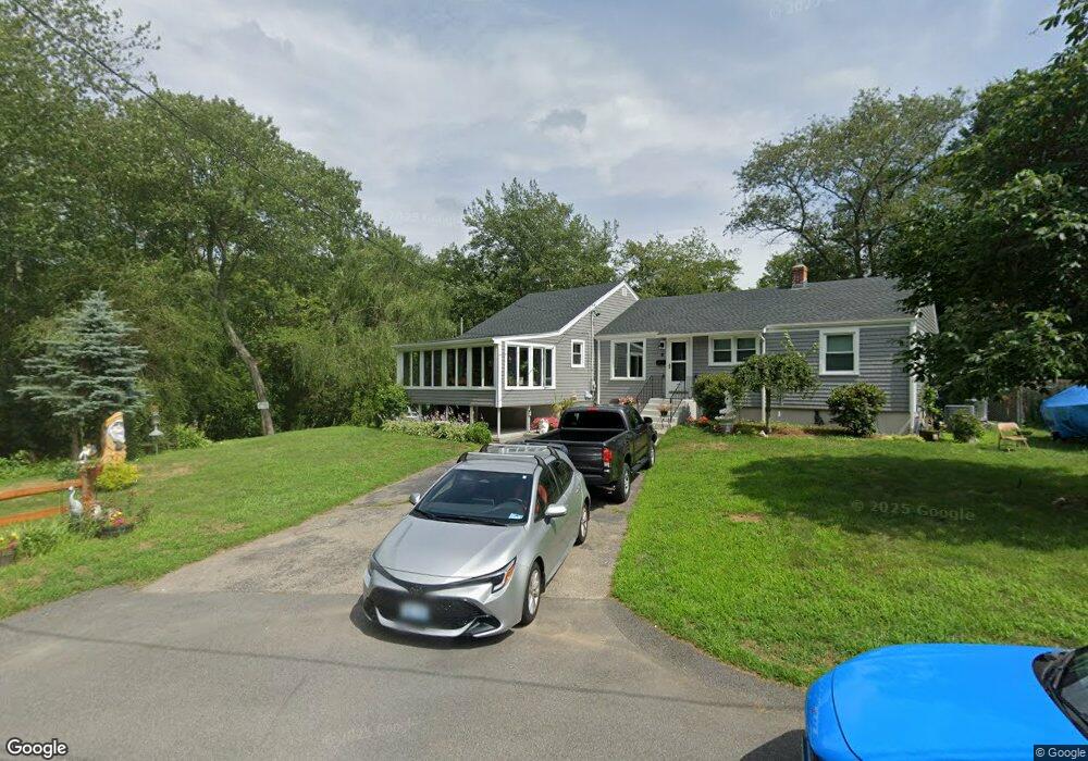 8 Novelty Rd, Warwick, RI 02889 - photo 1