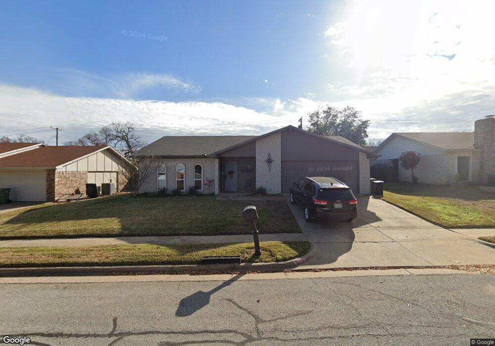 620 Spring Forest Dr, Bedford, TX 76021 - photo 1
