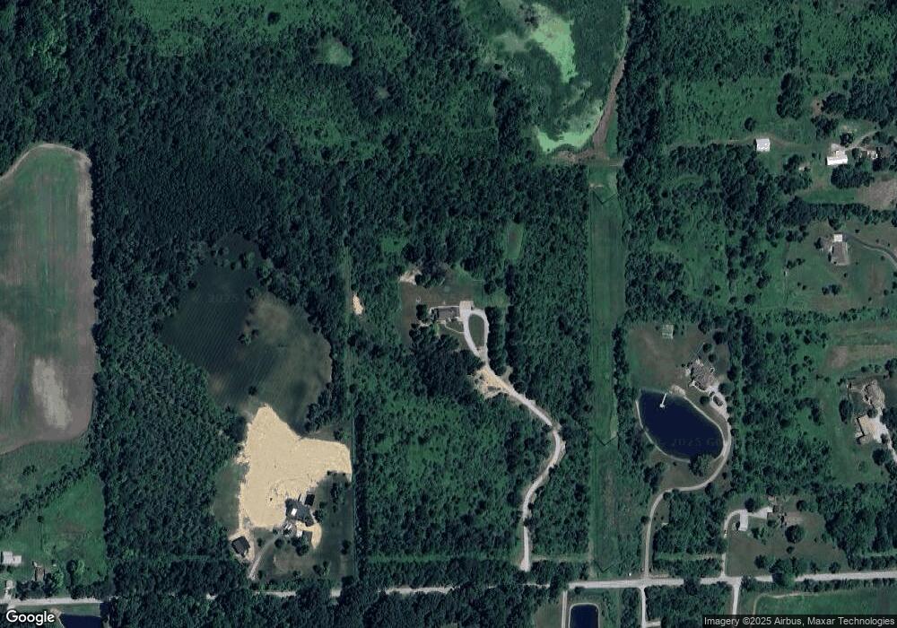 8111 Hollopeter Rd, Leo, IN 46765 - photo 1