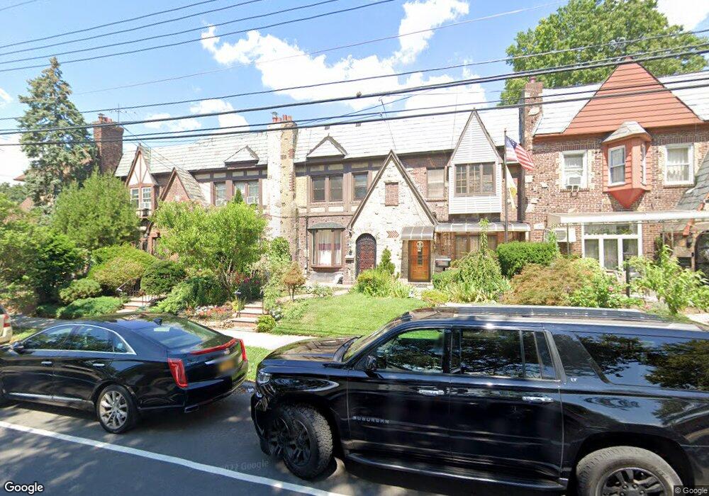 14707 Willets Point Blvd, Whitestone, NY 11357 - photo 1