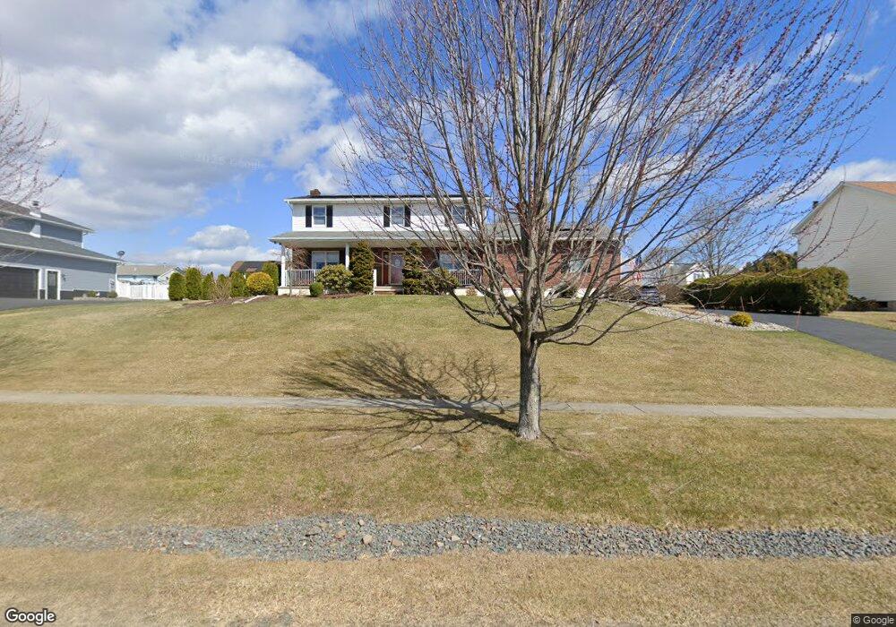 922 Clearview Rd, Moscow, PA 18444 - photo 1