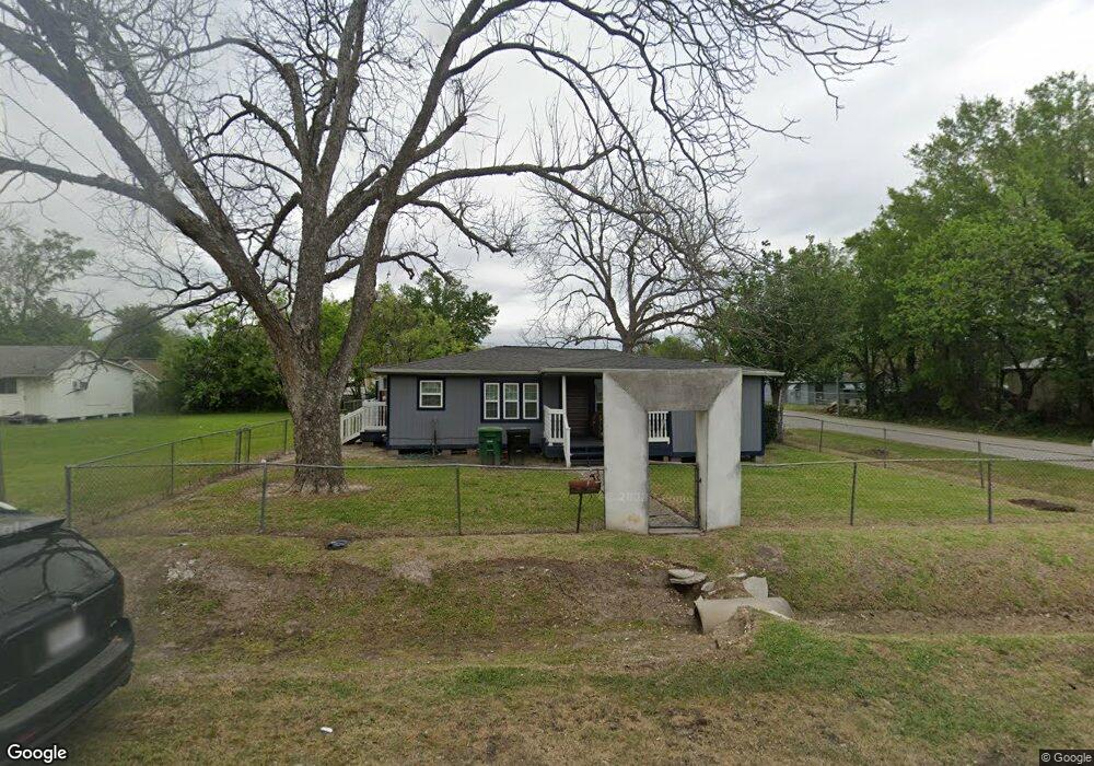 802 Lucky St, Houston, TX 77088 - photo 1