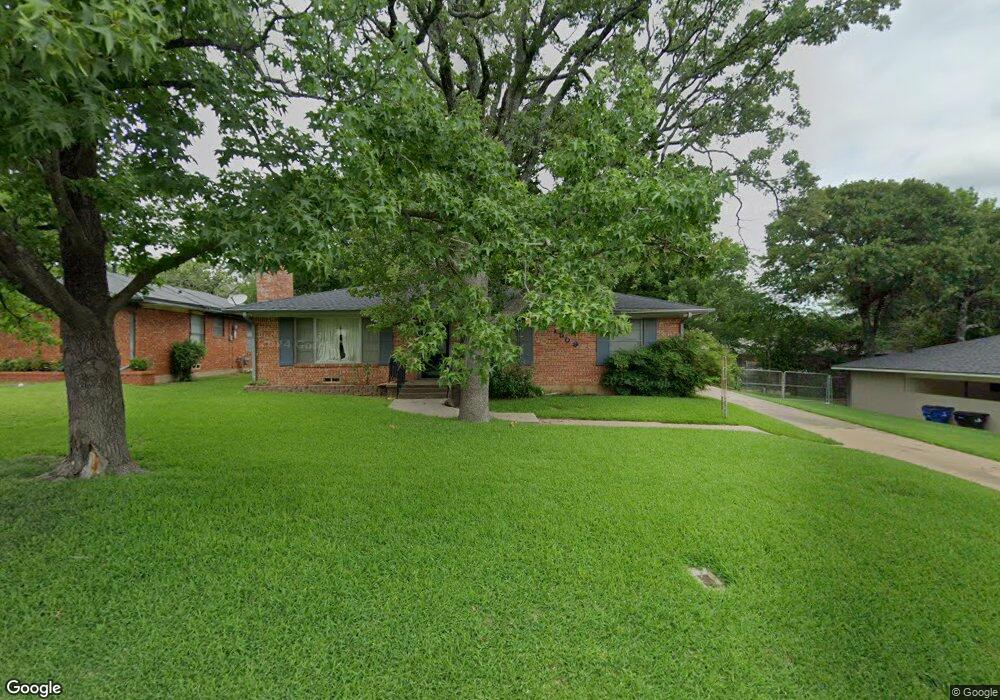 1509 W Monterey St, Denison, TX 75020 - photo 1