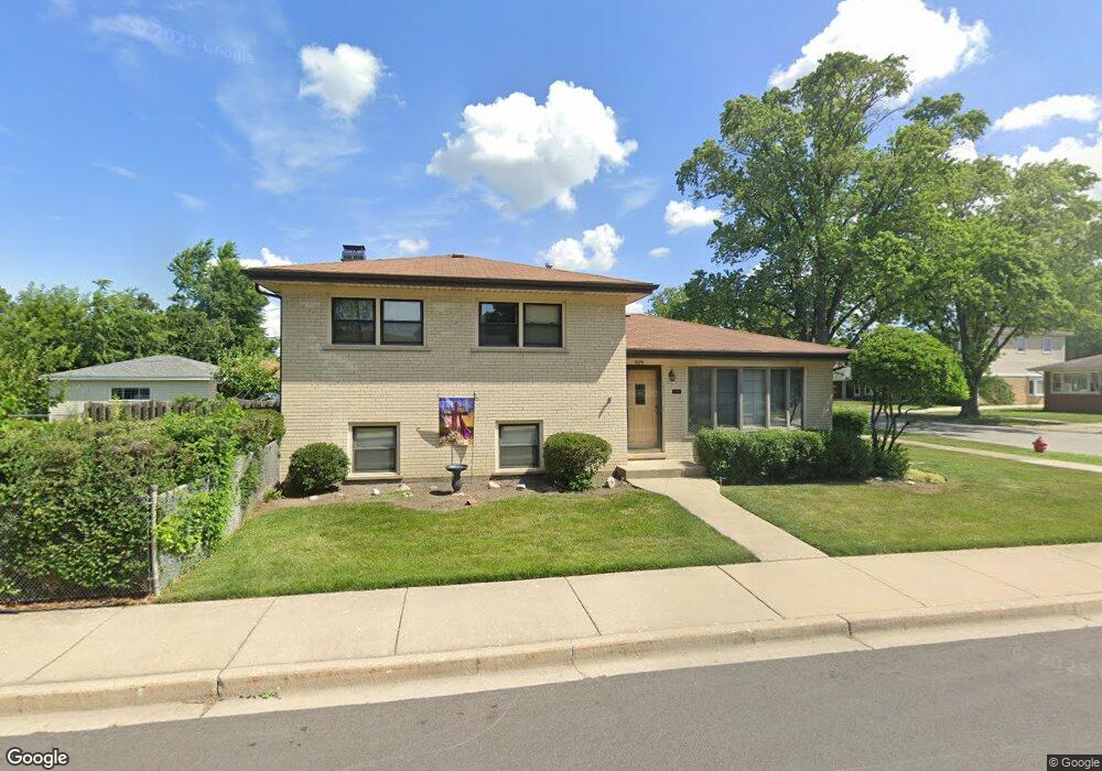 1696 S Elm St, Des Plaines, IL 60018 - photo 1