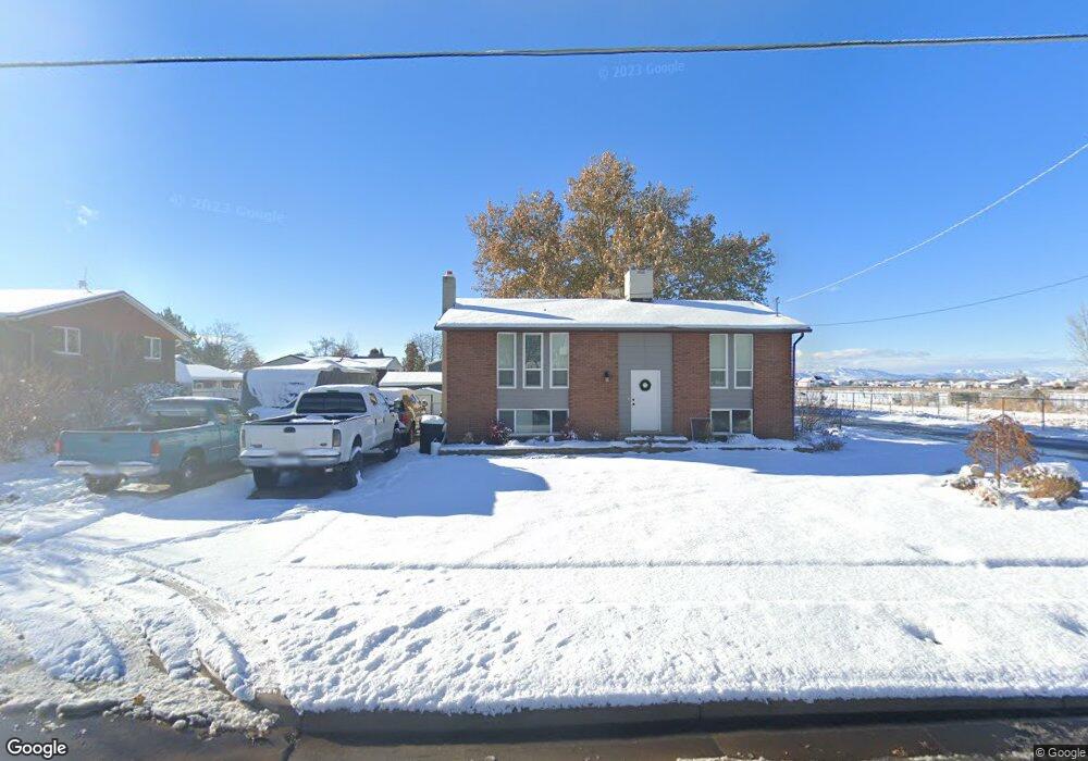 2037 N 3000 W, Clearfield, UT 84015 - photo 1