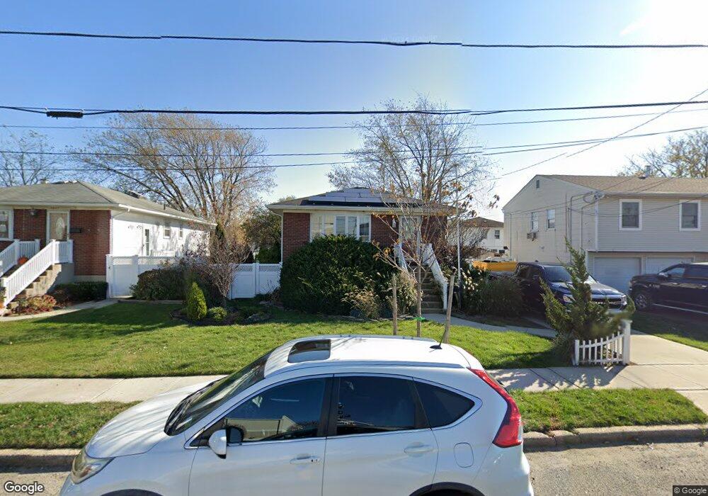 4059 Broadway, Island Park, NY 11558 - photo 1