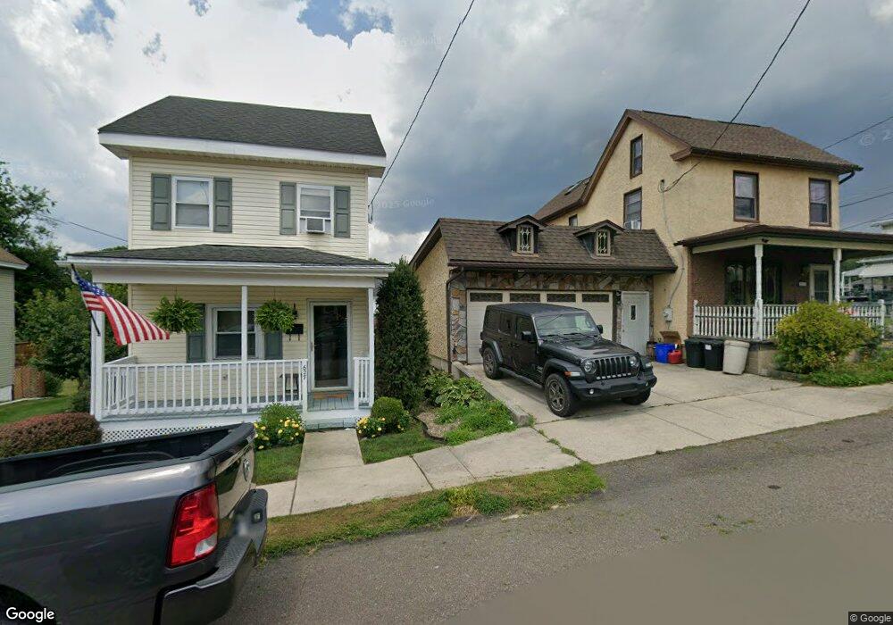 631 Lehigh St, Jim Thorpe, PA 18229 - photo 1