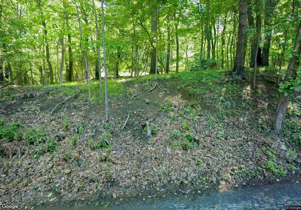 2979 Oak Hill Rd, Emmaus, PA 18049 - photo 1