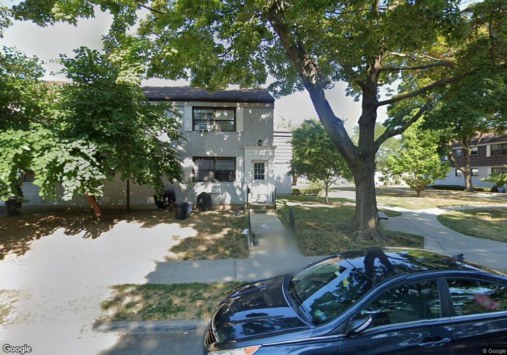 136-15 68th Dr unit Upper, Flushing, NY 11367 - photo 1