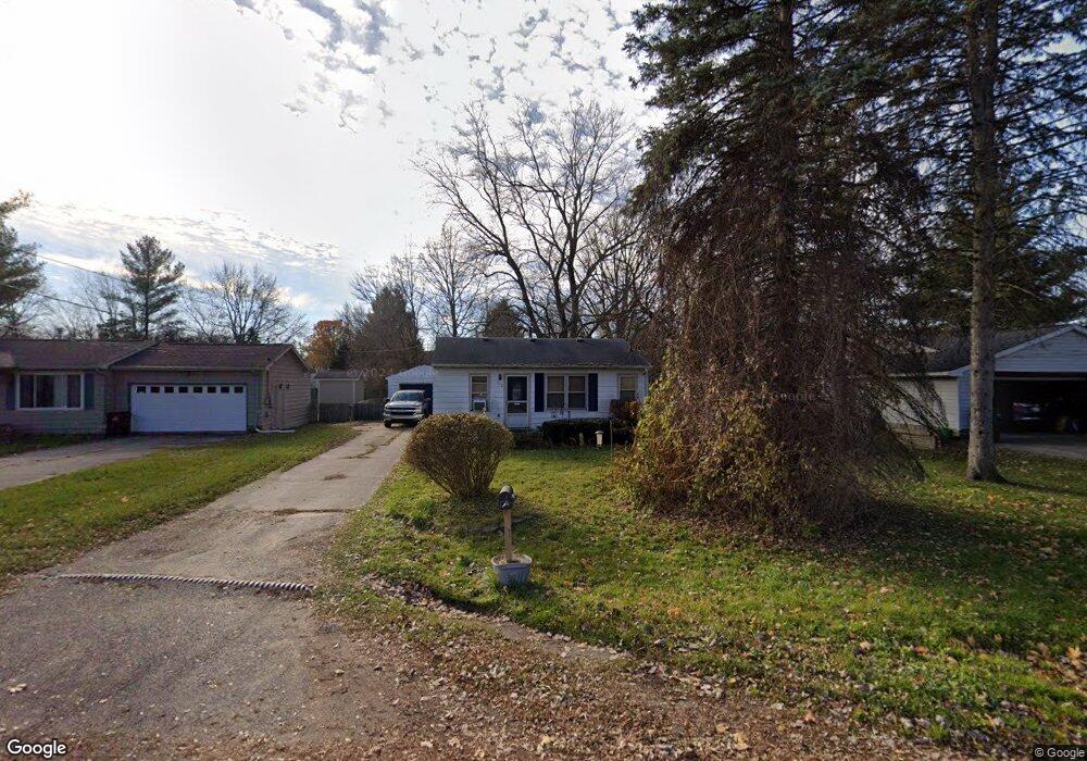 735 Fisher Dr, Lansing, MI 48911 - photo 1