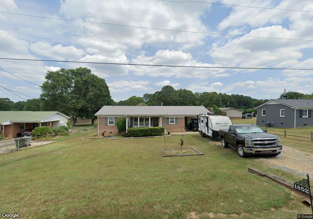 1852 Sewell Dr, Asheboro, NC 27203 - photo 1