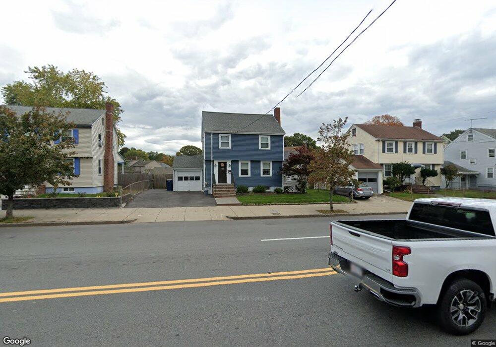 192 Spring St, West Roxbury, MA 02132 - photo 1