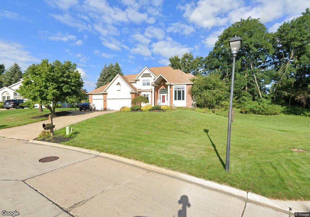 1920 Ridgehurst Dr, Wickliffe, OH 44092 - photo 1