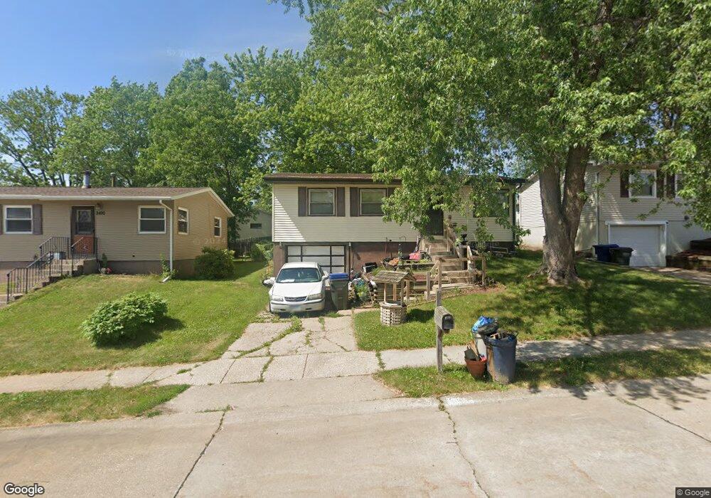 2416 W 58th St, Davenport, IA 52806 - photo 1